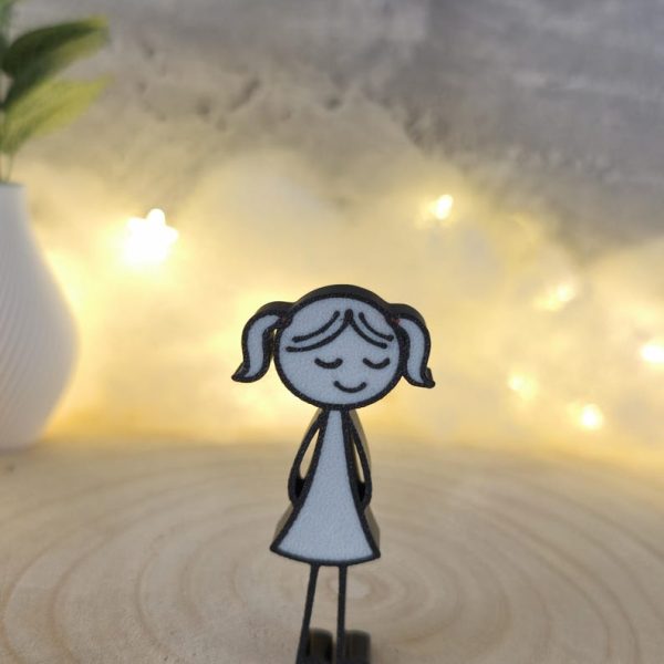 3D gedruckte Mädchenfigur – minimale Deko – Ergänzung Familie
